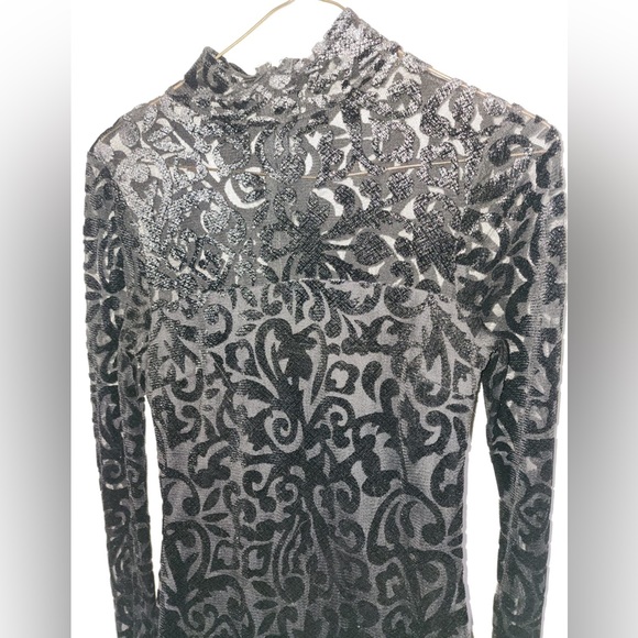 LITTLE BLACK DRESS - Picture 2 of 4